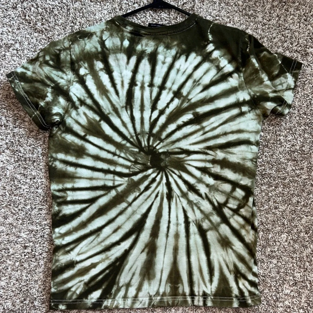 Country Music- Lainey Wilson’s Bell Bottom Country T-Shirt - Picture 4 of 6